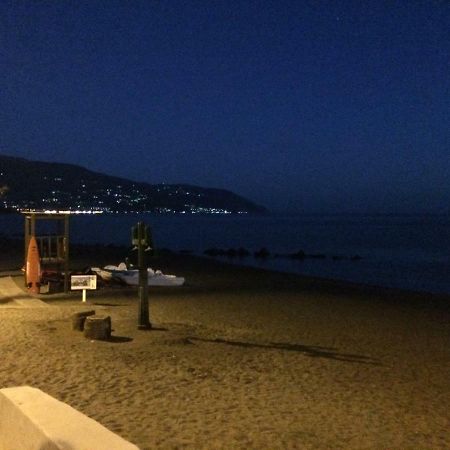 Casa Vacanze Il Gelsomino Patti Buitenkant foto