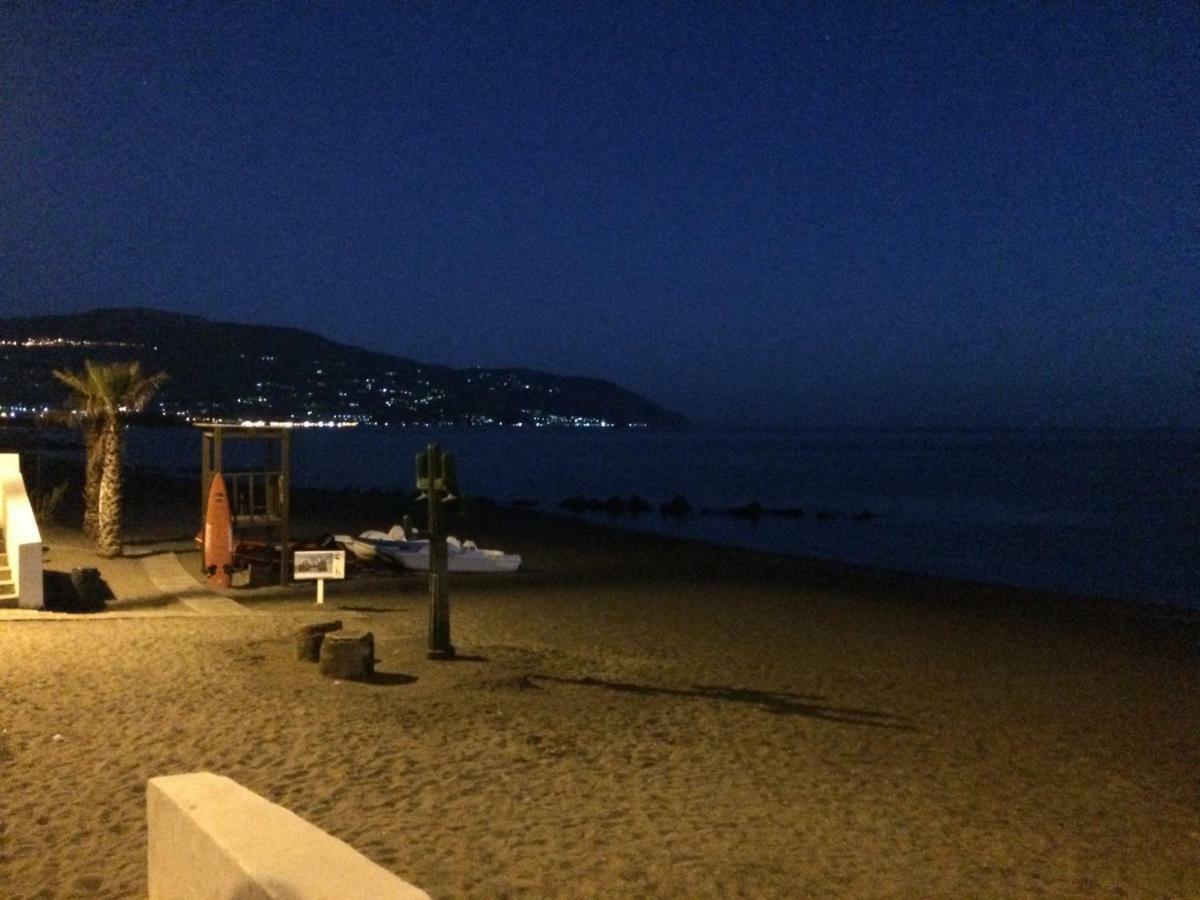 Casa Vacanze Il Gelsomino Patti Buitenkant foto