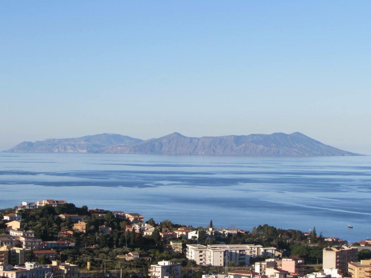 Casa Vacanze Il Gelsomino Patti Buitenkant foto