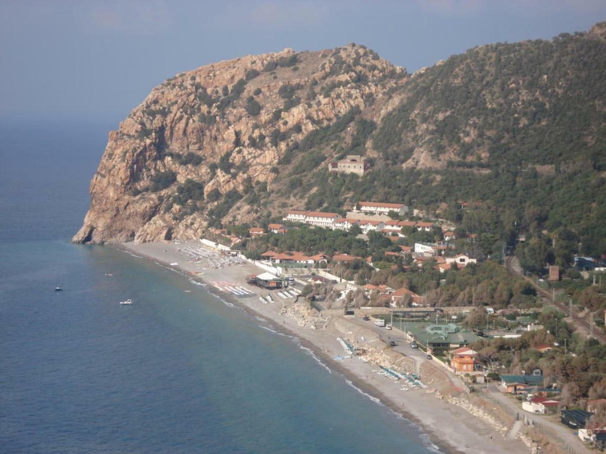 Casa Vacanze Il Gelsomino Patti Buitenkant foto