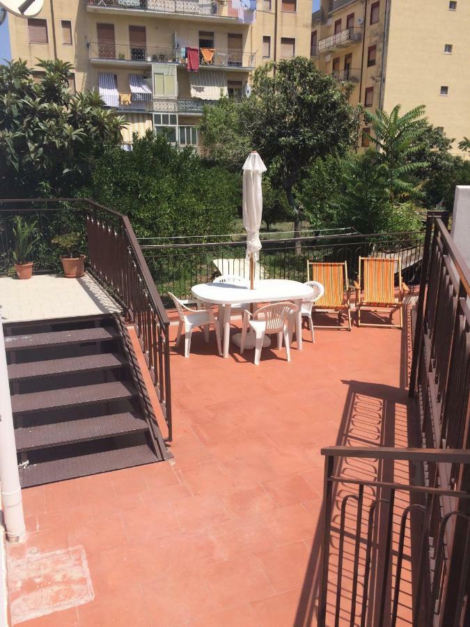 Casa Vacanze Il Gelsomino Patti Buitenkant foto