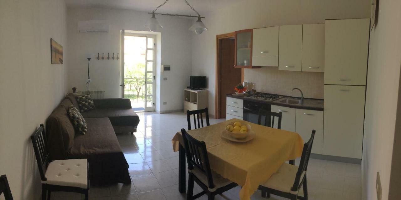 Casa Vacanze Il Gelsomino Patti Buitenkant foto
